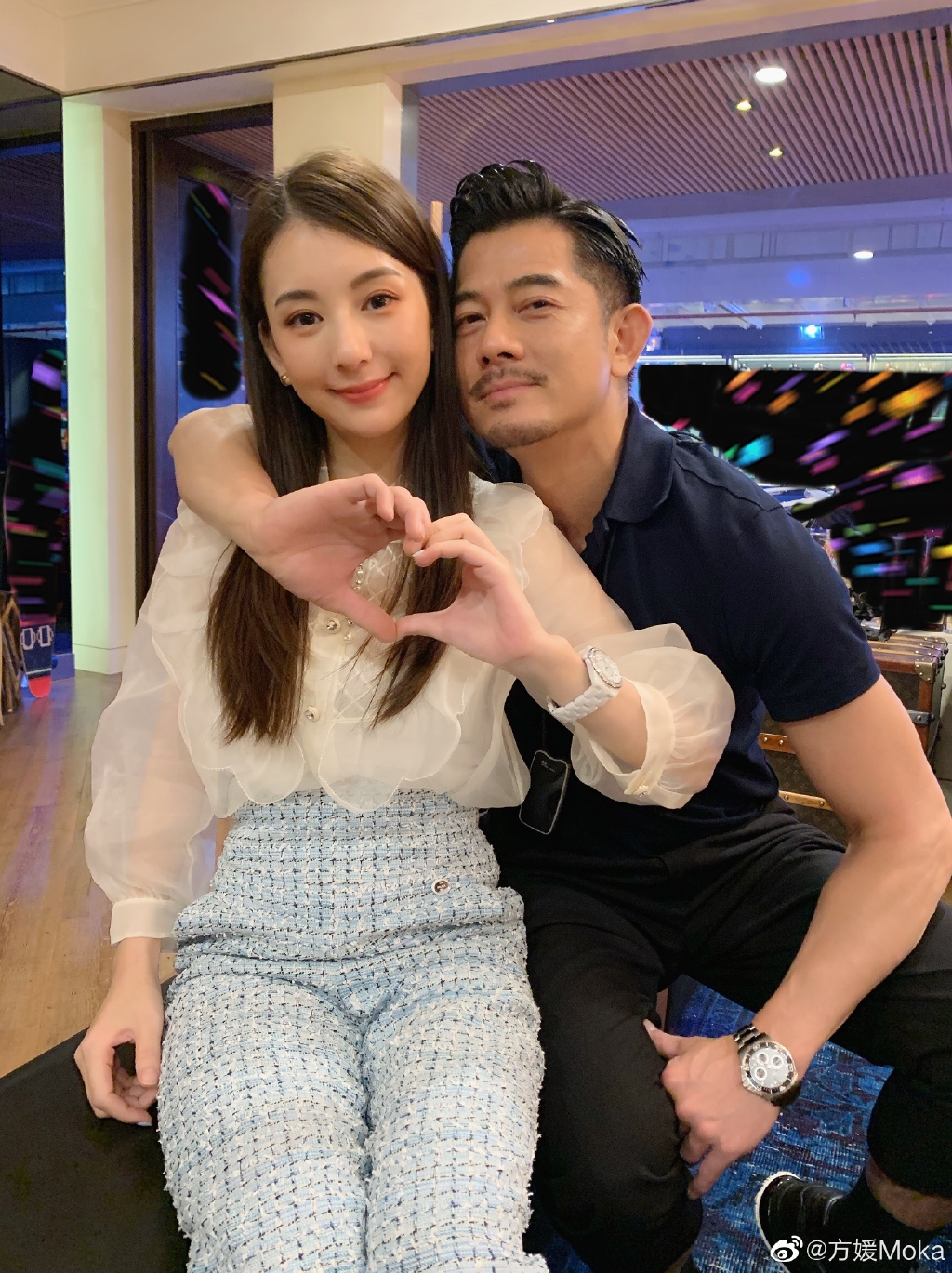 從方媛發佈的照片中，即使與老公郭富城互相甜蜜放閃也好，但每一張也彷彿是「皮笑肉不笑」一樣，好像從來沒有見她開懷地笑過一次！