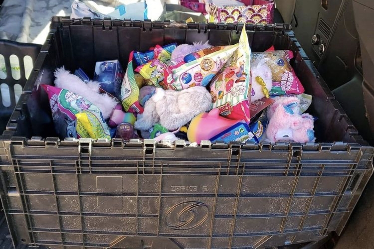 一共拾到價值高達1200元美金(約9300港元)的保養品及彩妝品~