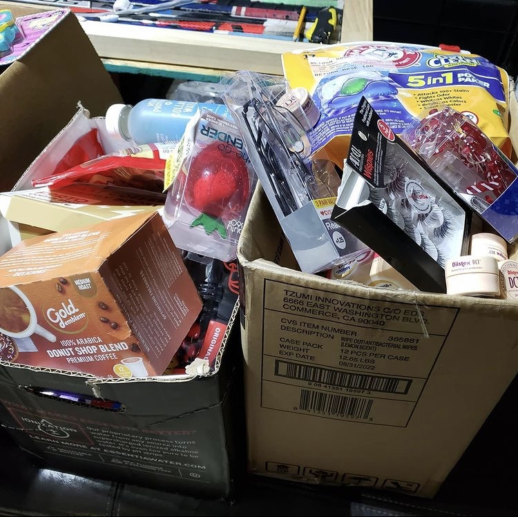 更透露自己家中至少75%的家具都是在垃圾桶裏發現