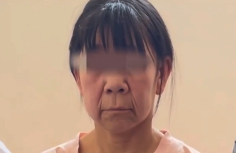 內地一位少女年僅14歲,外貌卻像一位70歲的年邁老婆婆般