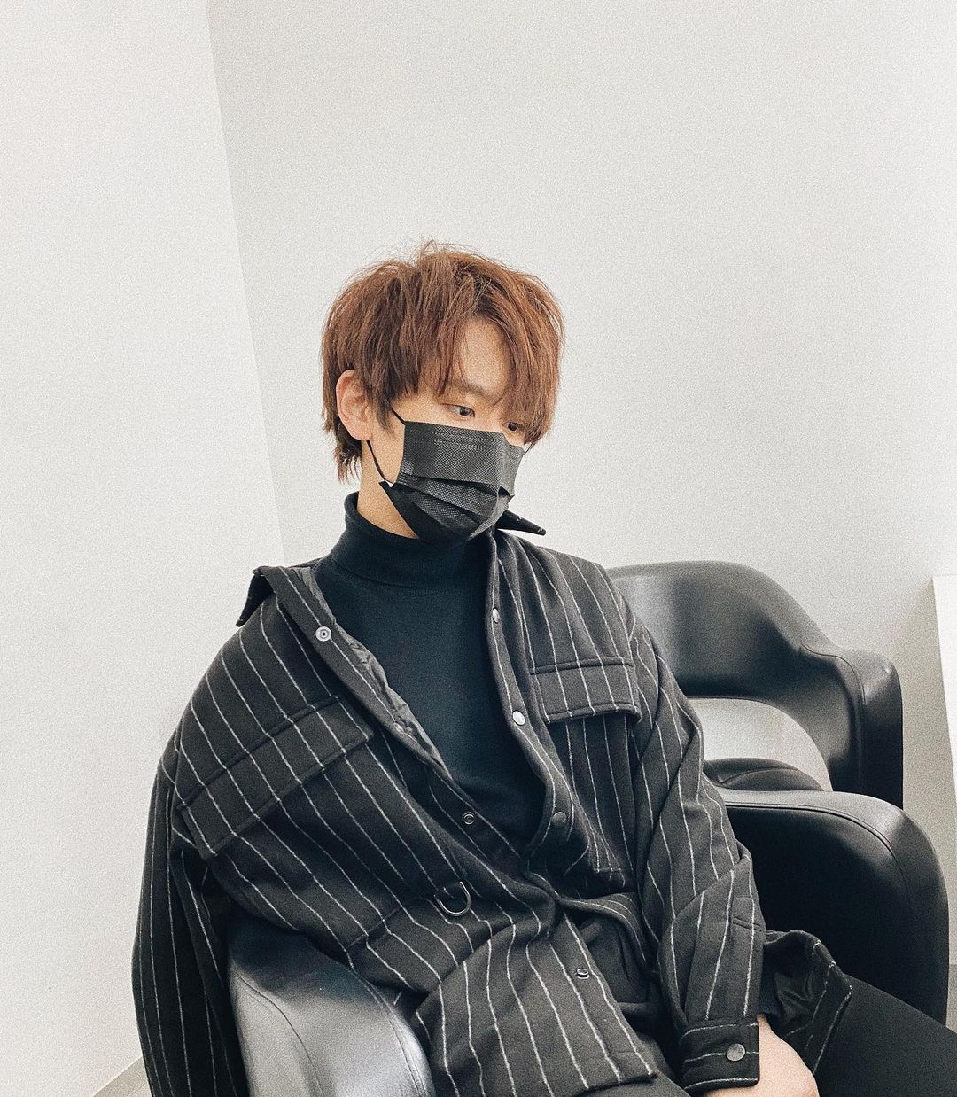 雖然姜濤現已沒有大礙,不過正在拍電影的他亦決定好好休息兩日,讓自己好好充電!不過一眾姜糖除了關心姜 B 的身體外,更關心的其實是他的情緒健康。