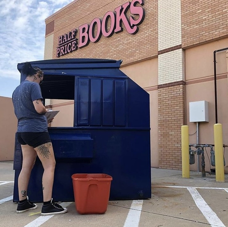 2017年機緣巧合下接觸「垃圾尋寶」(dumpster diving)