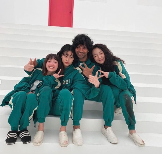 《魷魚遊戲》紅遍國際,劇中的演員也一一被帶紅人氣急升!除了主角李政宰的演技精湛外