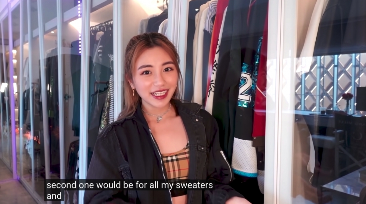 作為潮流達人的 Calista，衣服、鞋履似乎比手袋還要多，看來手袋對於 Calista 而言也許沒有太大吸引力（畢竟只要繼承媽媽的 Hermès 手袋就已經夠滿足了吧！）