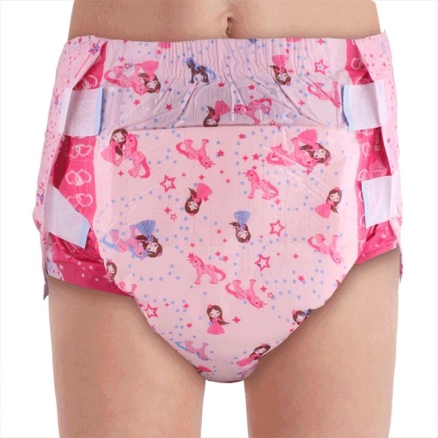 Maz試圖向聽眾解釋自己對尿片的情意結:「這跟迷戀尿液是完全不同的戀物癖,ABDL是針對尿片本身,以及它在人身上產生的情緒。」他