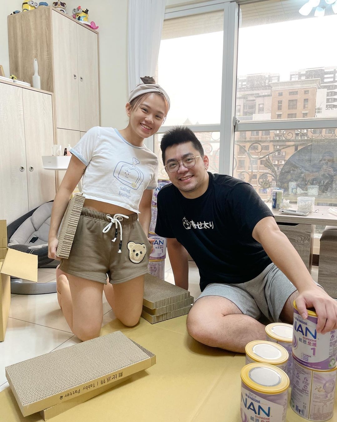 更有不少網民大轟這樣的想法很不公平,直指為什麼生了孩子就必須要活成大家想像中那個留在家相夫教子、穿著賢慧斯文的樣子。