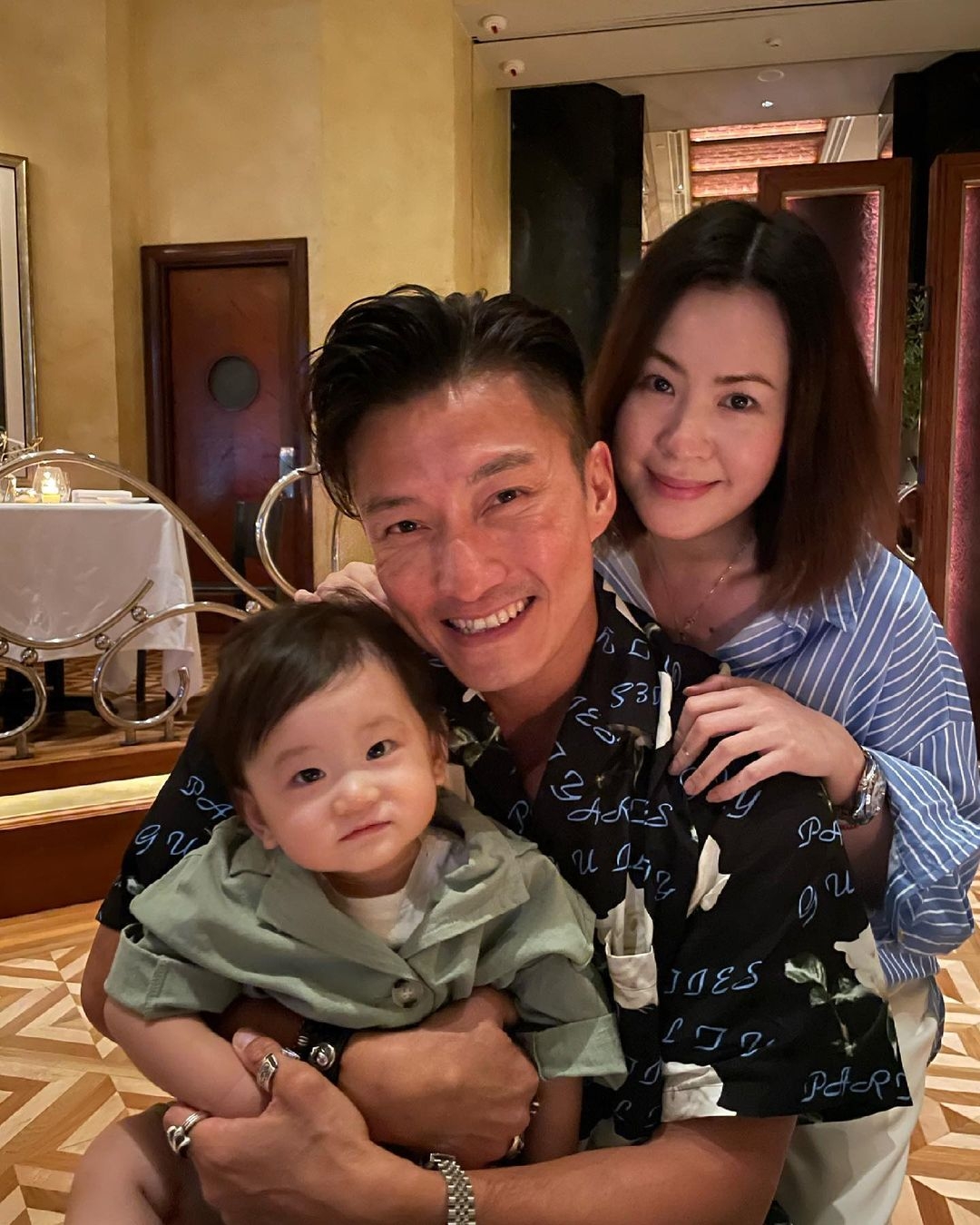 陳山聰與圈外女友何麗萍(Apple)再婚,浪子回頭成為愛家好男人
