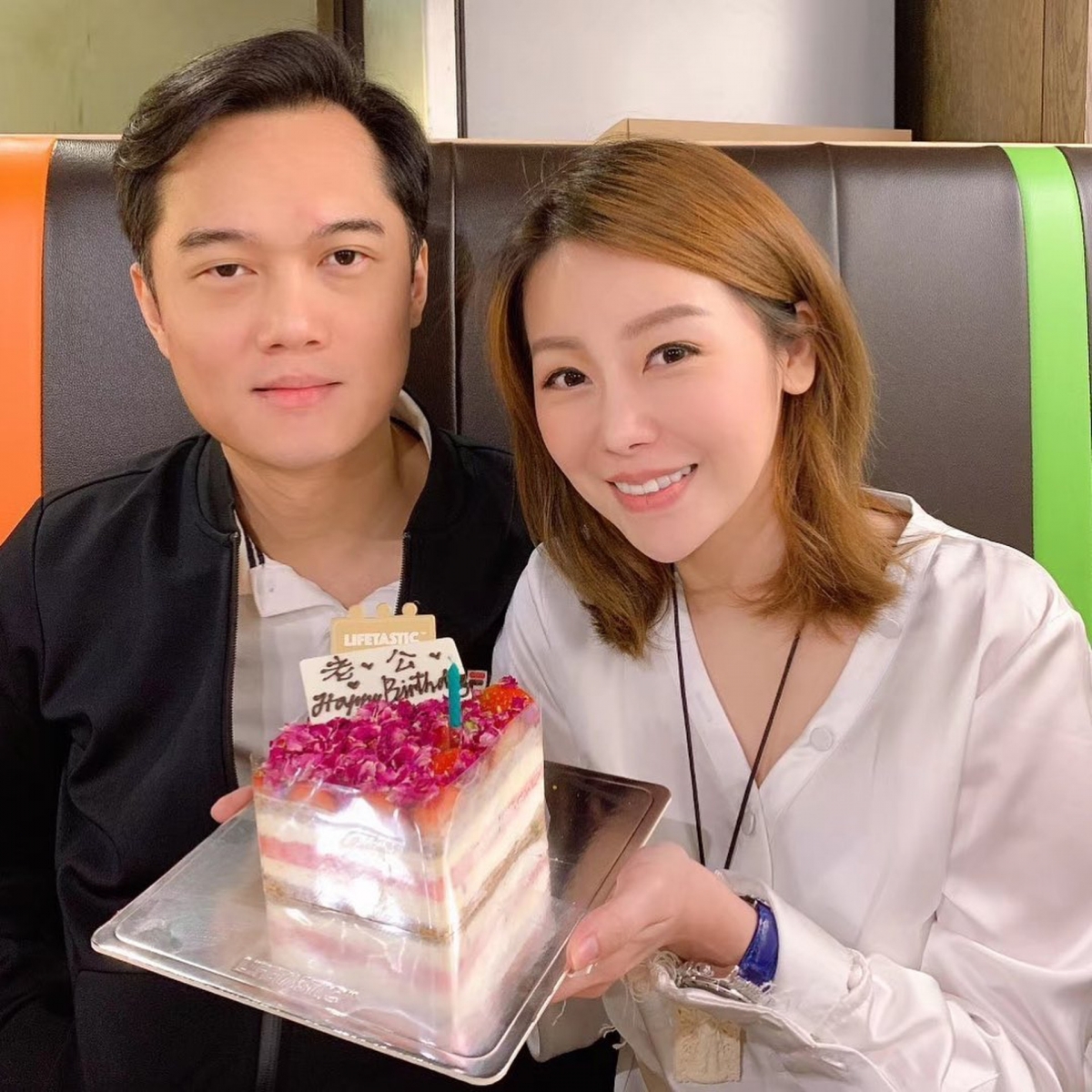 張韋怡(Gogo Cheung)自 2014 年與經營8位數字鐘錶生意富二代男友 Michael Poon 結婚