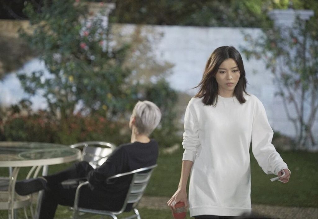 港女憤怒的就是男方會偷偷趁女生不在,查閱她的手機