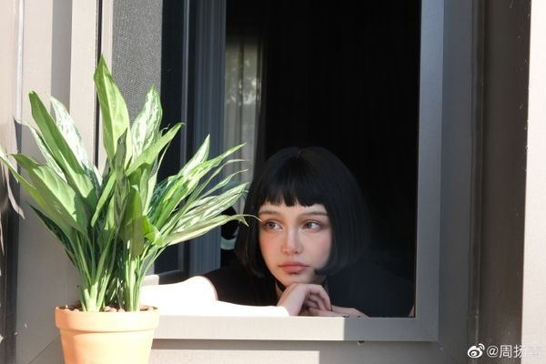 紛紛驚呼:「感覺像換了個人」、「周揚青在哪裡」