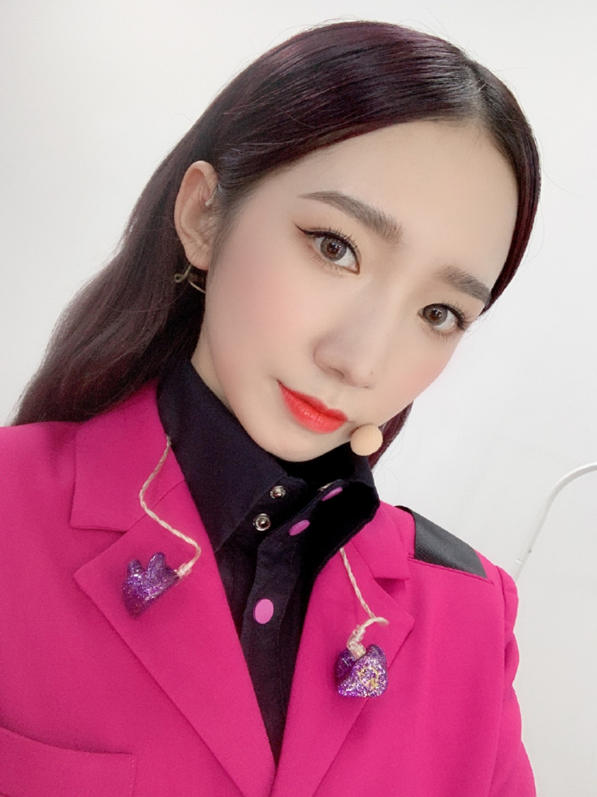 女星孟美岐日前被爆介入製作人陳令韜的戀情當小三,正宮在網上連環爆料指控二人偷食