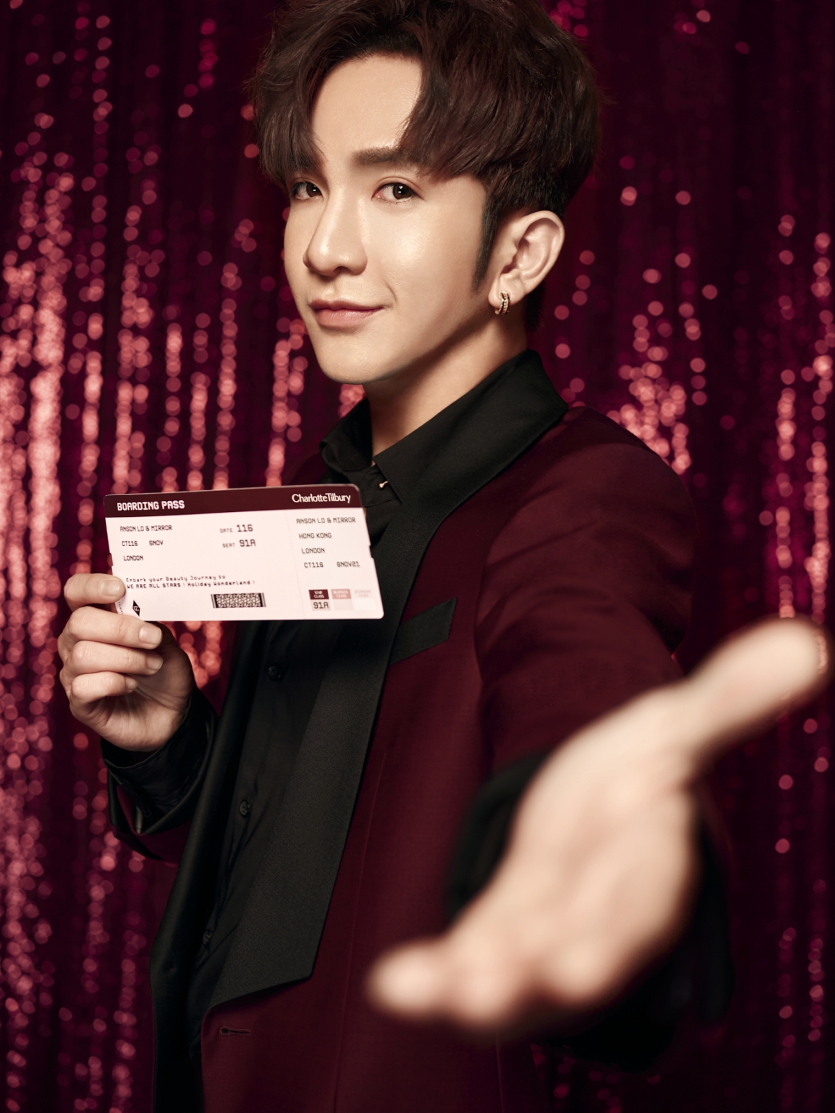 即到網上索取專屬登機證!跟教主一齊飛往 Holiday Wonderland