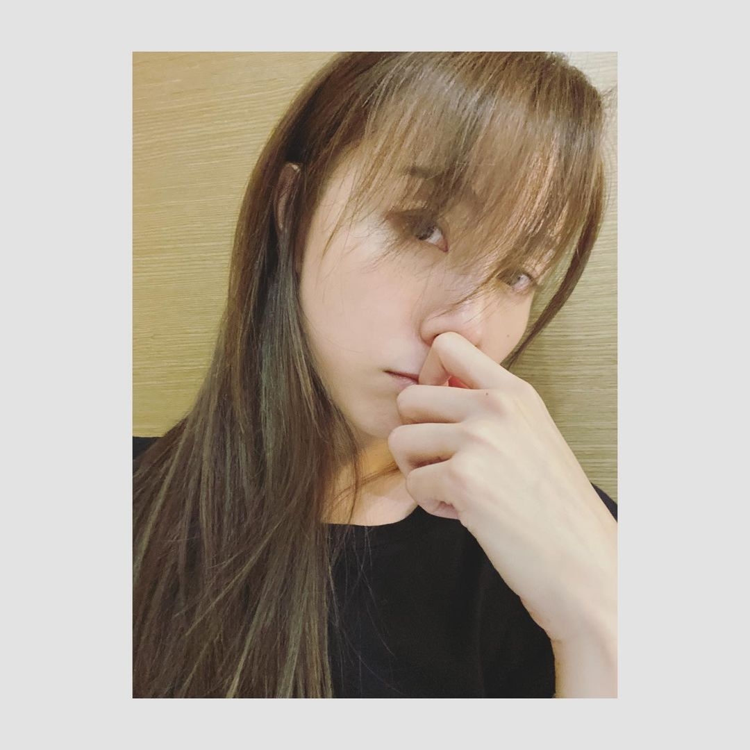 有開《男排女將》的朋友,也知道 Stephy 多年來一直保持運動的習慣,平時亦習慣多喝水、早睡,難怪能夠多年保持纖瘦的身材!