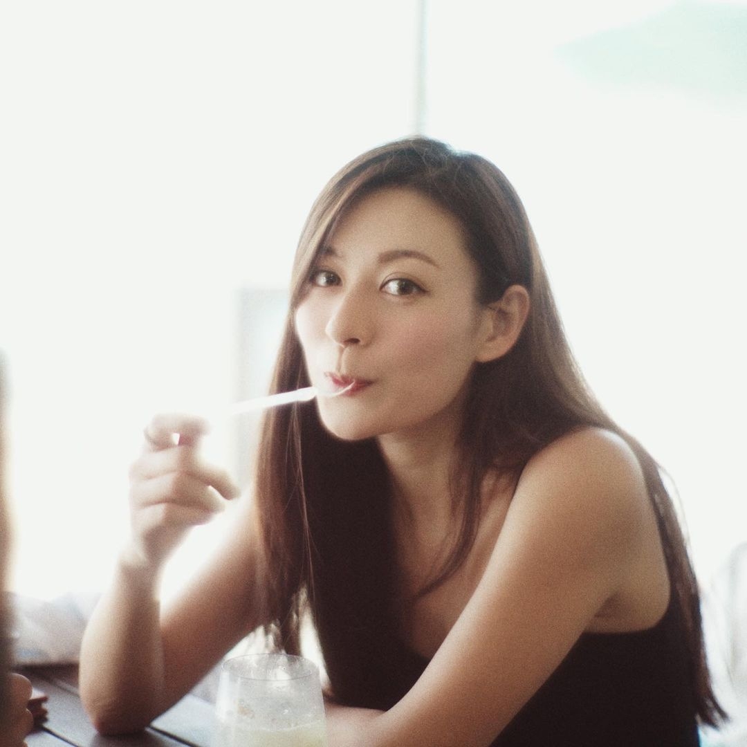 林小明續指與江若琳以夥伴形式合作,因此成為寰宇藝人需負擔各種開支