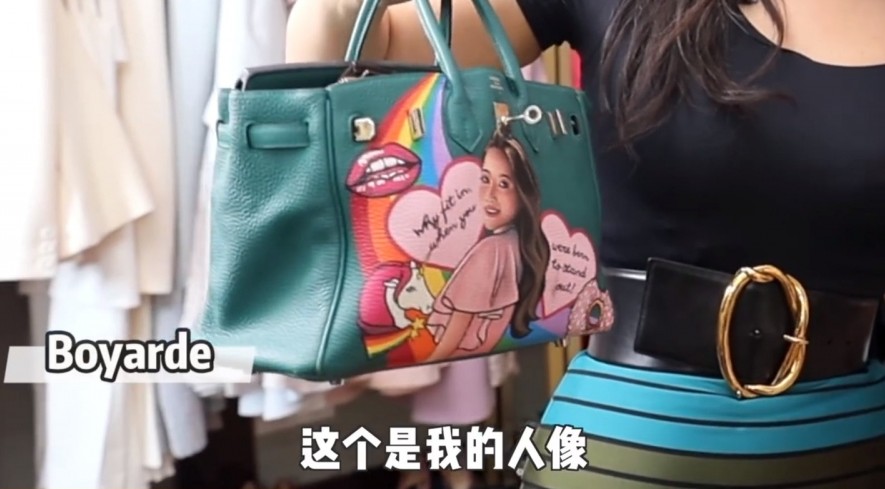余晚晚有超多名牌手袋,Hermès 竟畫上圖像!