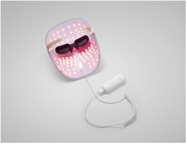 一共有160個LED美光燈平均分佈在面罩內。