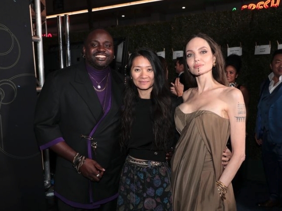 除了 Angelina Jolie還有不少新演員加入Marvel大家庭,包括有韓星馬東石、演員Salma Hayek