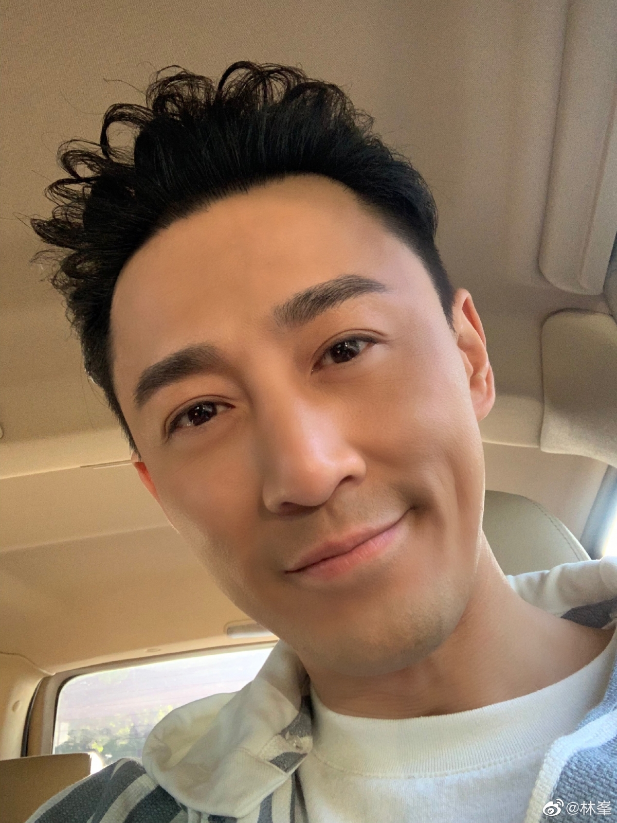 舊愛經常將自己的思維強加在林峯身上,令他交往期間要做些自己不喜歡的事討好對方~