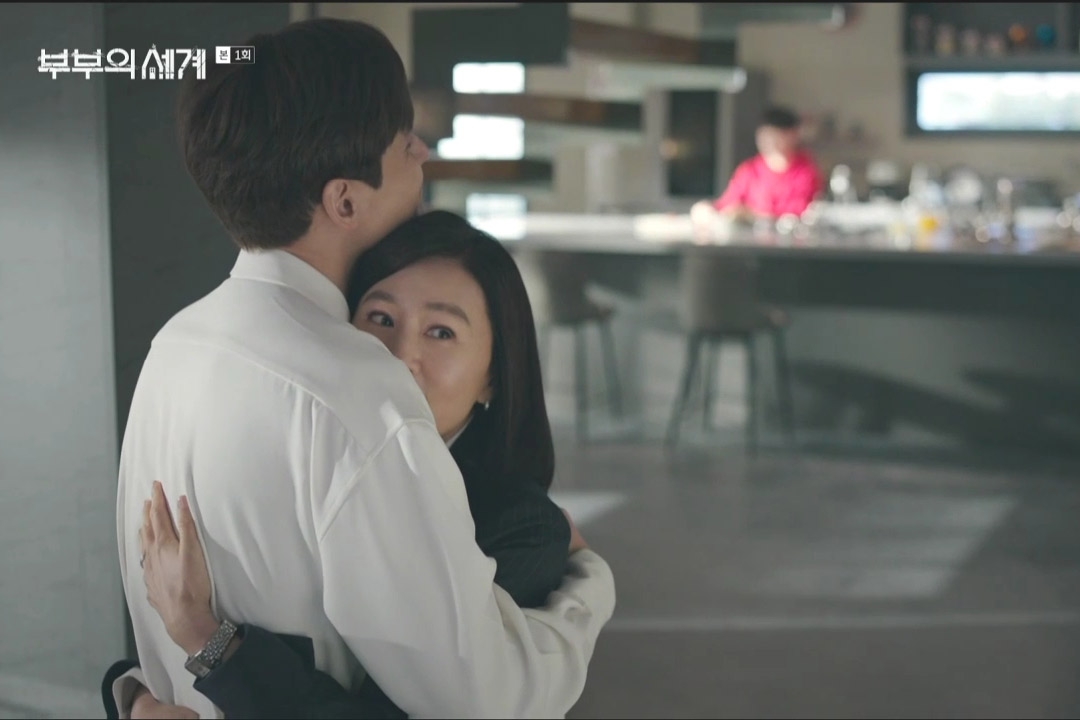 樓主感到不解,質疑男方有女朋友卻要玩交友App認識異性約會