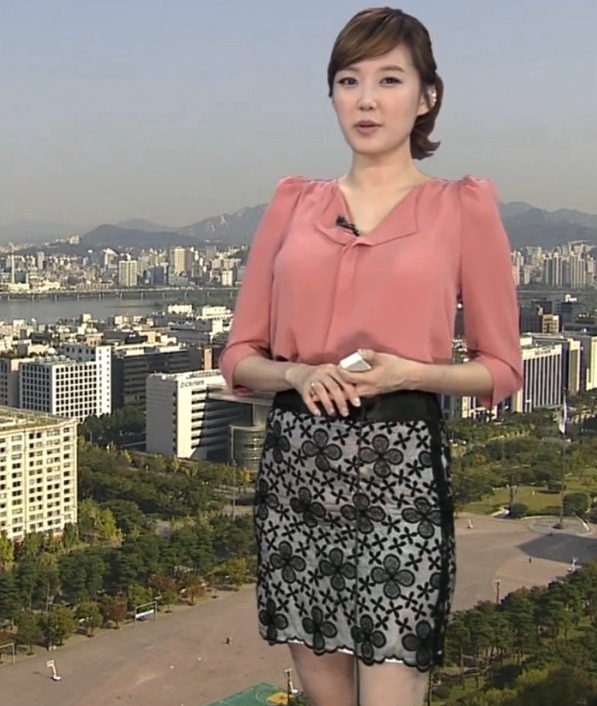 前女友提及過曾與金宣虎收養了一隻流浪狗以紀念「送去天國的孩子」並以彼此的名字命名,正正就與崔英雅的愛犬名字相同。