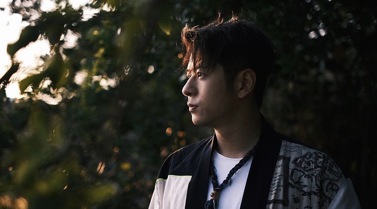 Alfred今年3月宣布與舊公司華納唱片結束4年的賓主關係,隨後以獨立歌手身份發展
