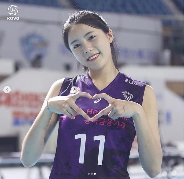南韓運動界中因天使顏值爆紅的排球女神李多英(이다영)被爆醜聞