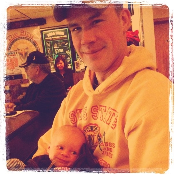 媽媽表示也許是源於 Gavin 的爸爸:「他爸爸也有奇怪的笑容,但他們都是發自真心的在笑!」