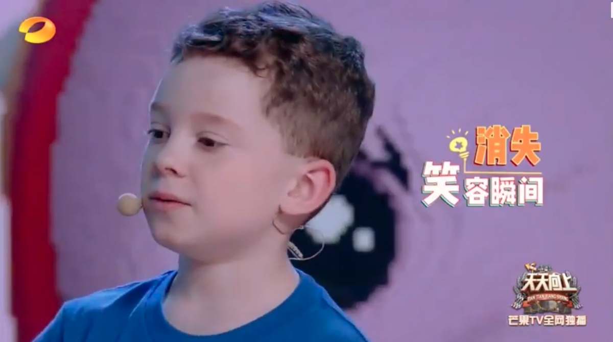 內地的經理人團隊一看到 Gavin 在中國高人氣,就紛紛看準商機,為年紀小小的 Gavin 在內地開微博、搞粉絲活動!