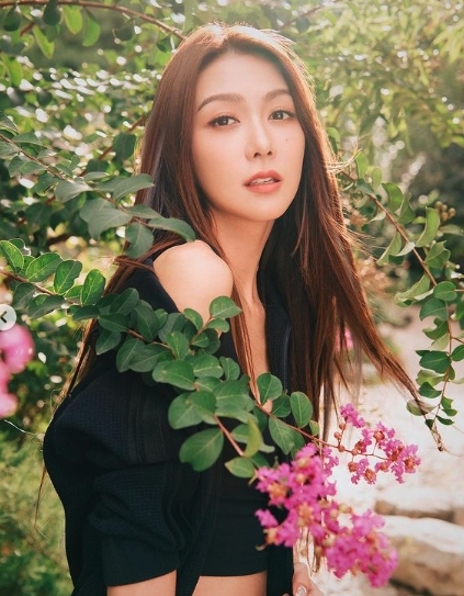 薛凱琪樣貌和氣質對比現在實在是成長不少!