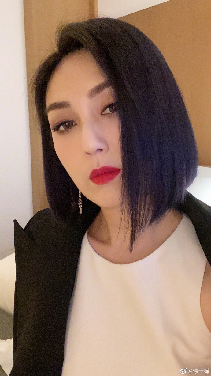 而「邀請中」的6位女星包括有楊千嬅、戚薇﹑張小斐﹑譚松韻﹑韓雪及毛阿敏。