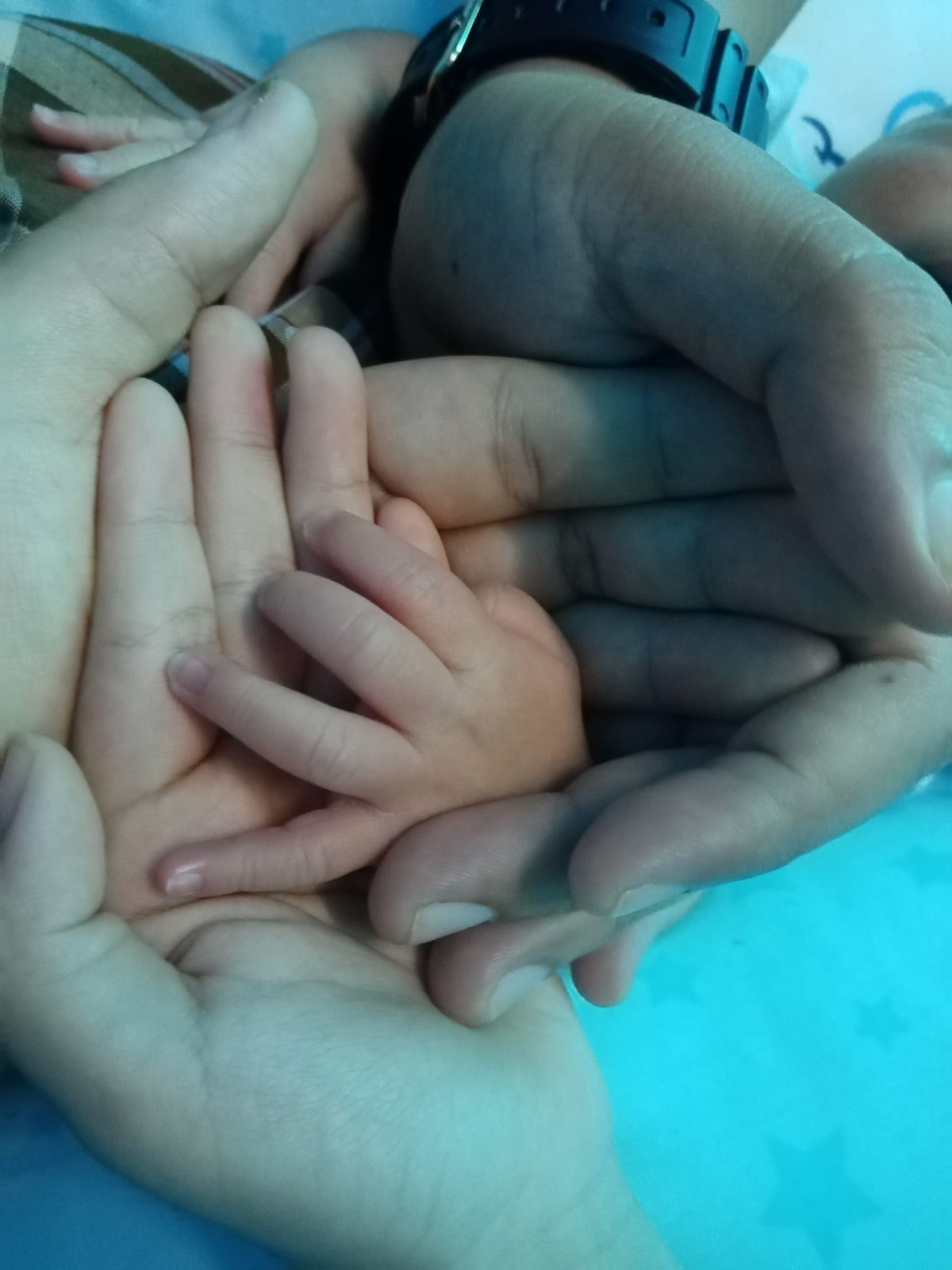 幸好諾艾最後順利誕下一個可愛小寶寶