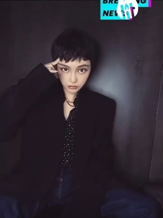 周揚青去年曾以短髮Look示人,清爽的超短髮令她驟眼看起來像位小男生