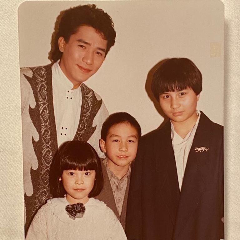 何超儀過去接受商台《星光背後》訪問時,也分享過一些童年不快往事