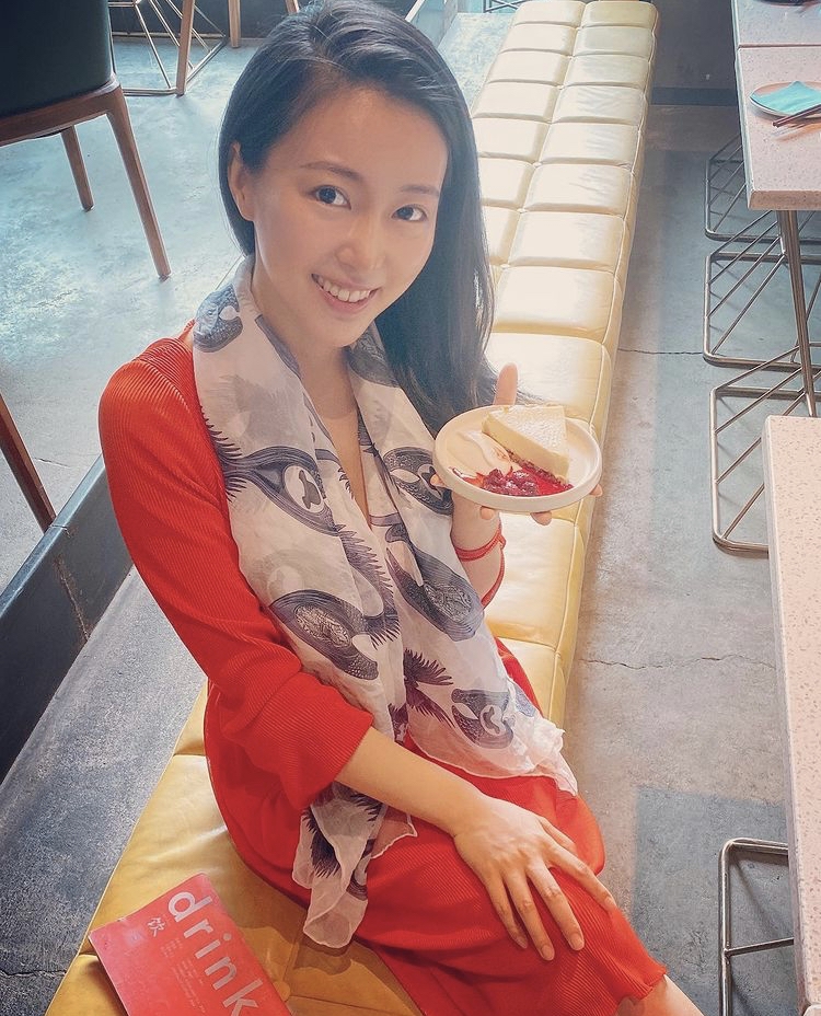 其後,Coco與周志文於同年就傳出分手的消息~