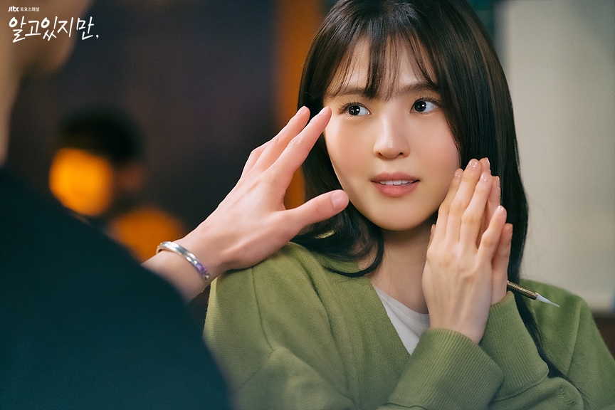 有網民在連登討論區探討：「一個女仔一日會俾幾多異性dm？」