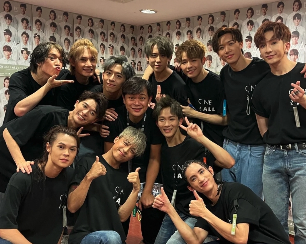 在《調教你Mirror》過後,不少鏡粉亦樂見 12 子心結解開,感情亦更加突飛猛進!不過與此同時,雖然問題看似已經暫時緩和下來,但鏡粉們亦相當擔心這個問題持續發酵下去,最後始終會成為 Mirror 隊中的隱憂!