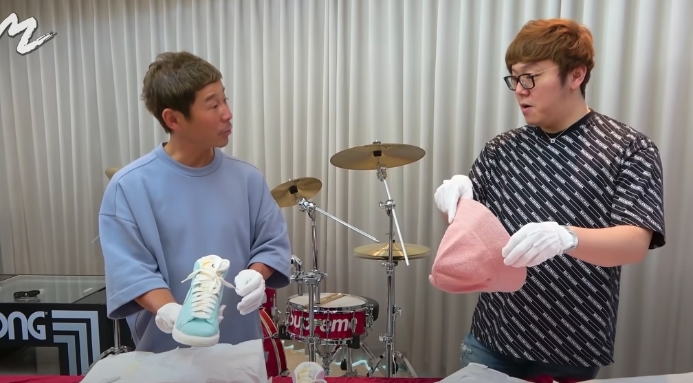 前澤友作更在Youtube拍了影片逐一介紹BTS衣服,成為了極罕有超高價的「開箱片」~