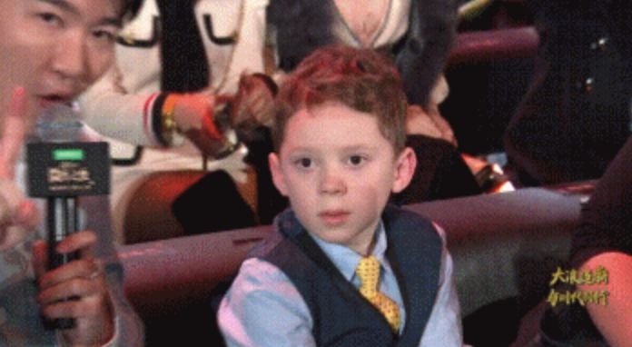 雖然媽媽 Kate Thomas 堅持所有商業活動「一切以 Gavin的意願為優先」,不過不少網民亦相當關注 Gavin 的年紀是否真的能夠負荷如此複雜的商業活動!