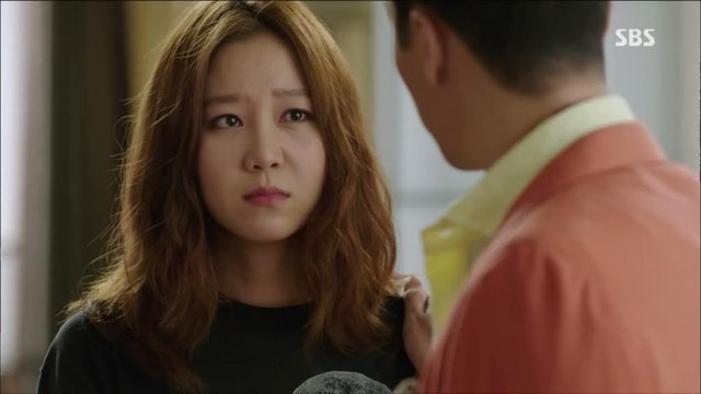 網民(樓主)在香港討論區以「背住女朋友玩交友 app 仲出埋街 但堅持唔係出軌?」為題