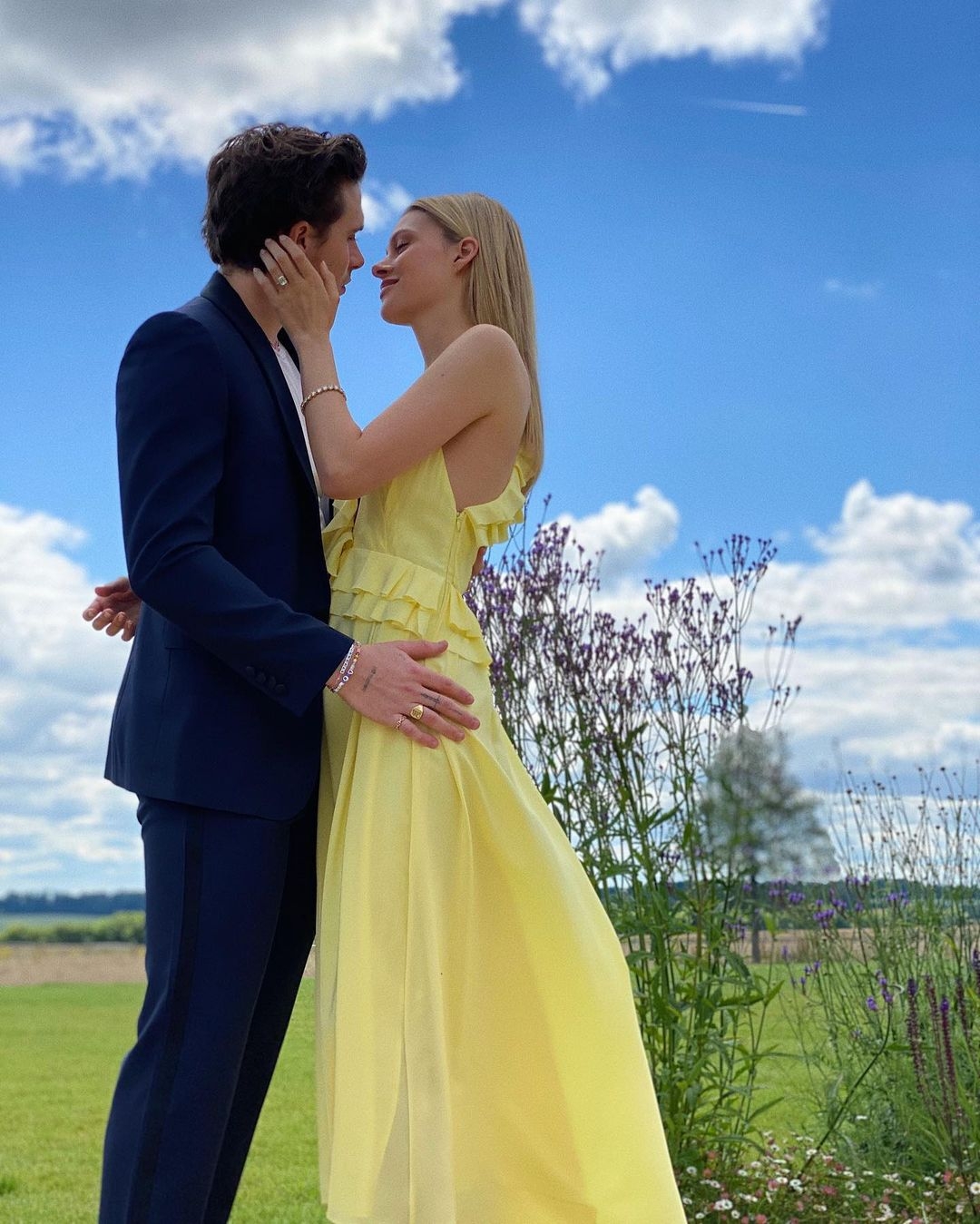 Brooklyn 早前宣布與富家女 Nicola Peltz 訂婚。
