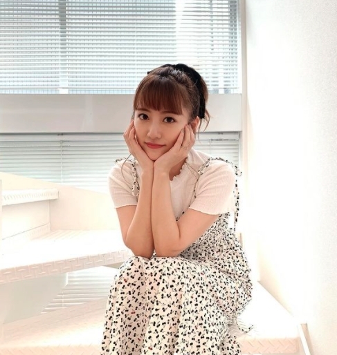 長相甜美、外表討人喜歡的高橋南,是位可愛又精緻的穿搭達人