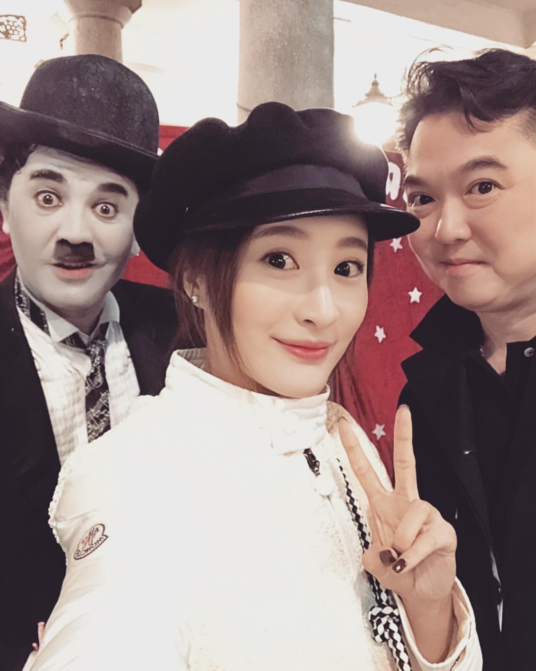 2015 年在嫁予身家逾 20 億的金融才俊老公莫贊生(Jason)後,林夏薇便幾乎淡出幕前,將重心放於家庭,專心做幸福少奶奶。