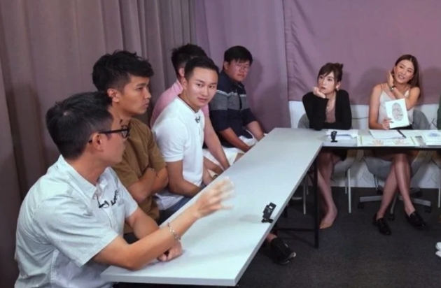 陳嘉桓穿著吊帶背心出現,令人夫十分驚喜