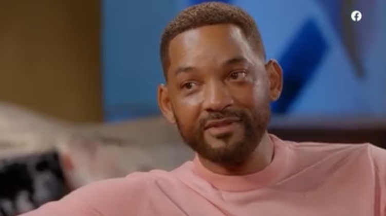 Will Smith微笑看著太太表示早已原諒這段往事