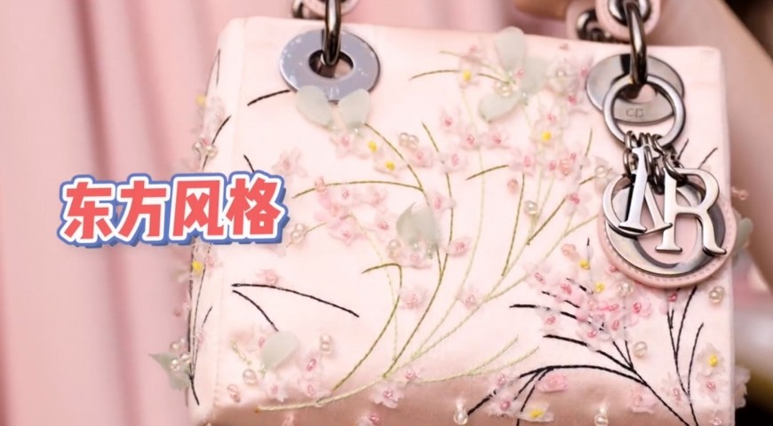 余晚晚豪宅架上就可看到大量 Hermès、Chanel、Dior 等手袋