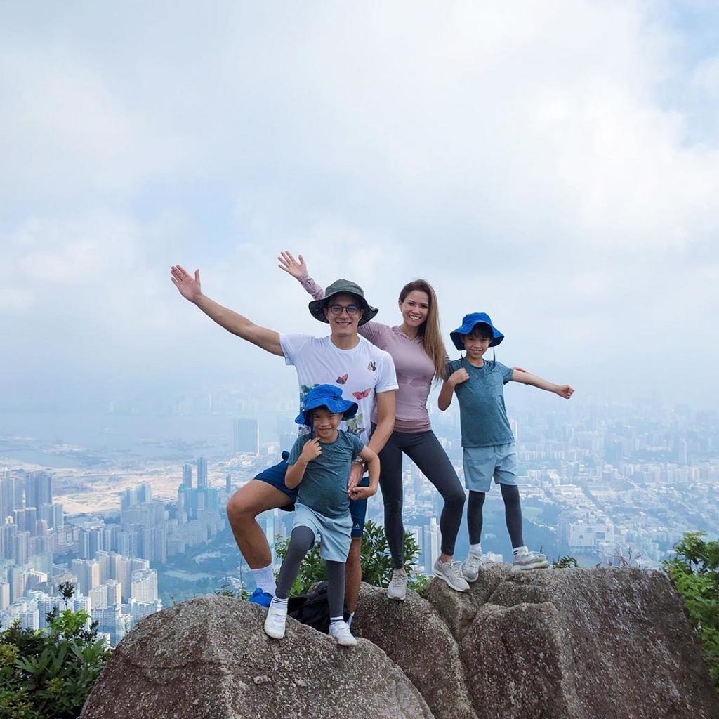 黃婉君 Rosanne 除了經常一家人去行山,有時還會去打波