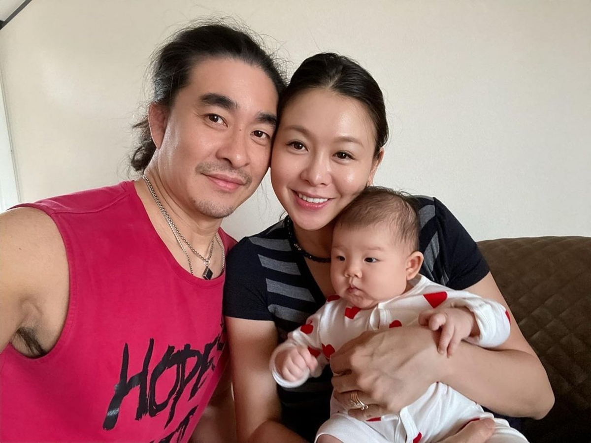 香港樂隊 RubberBand 富二代結他手阿正(馮庭正)在去年再次成為人父