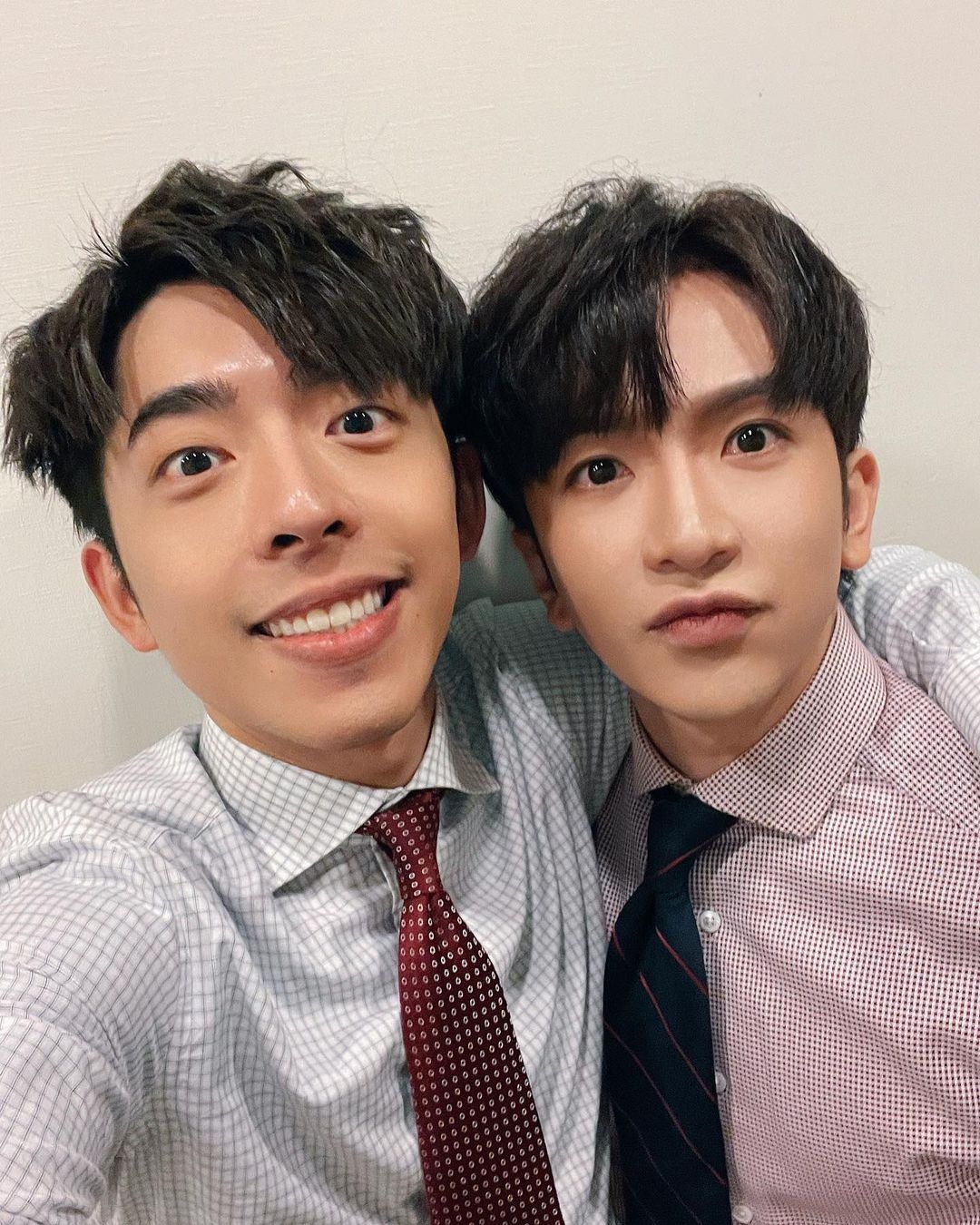 而在網民口中的 Mirror 「上弦」,就是在隊中歌唱、跳舞實力較出眾的姜濤、Anson Lo(盧瀚霆)、Edan(呂爵安)、Ian(陳卓賢)、Anson Kong(AK)、Jer(柳應廷);