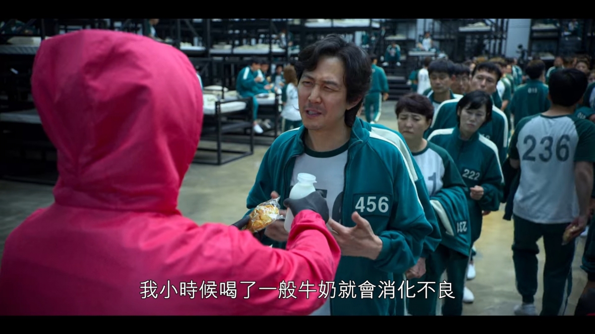 對話,有可能是在暗示001伯伯「吳一男」和成奇勳二人是父子