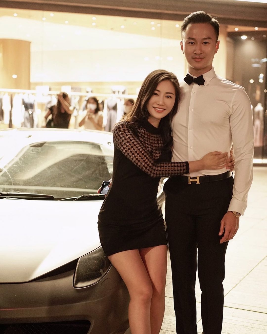 與老公 Dennis 一起搞生意的女強人Teris,原來在娛樂圈亦有不少人脈!